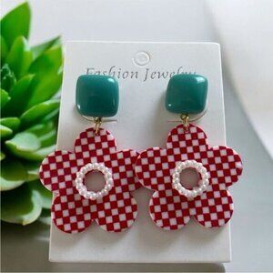 NEW Fashion Jewelry Red and White Floral Earrings